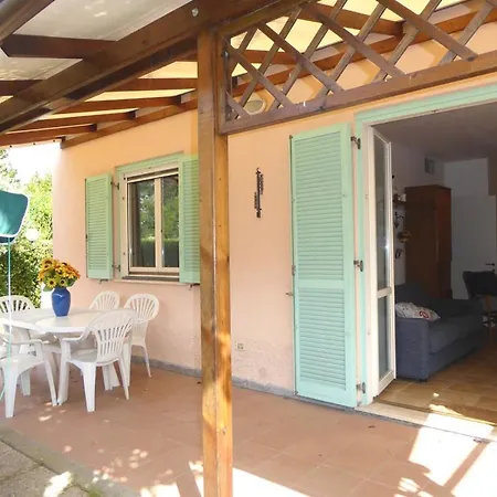 880 - Trilocale A Con Portico E Giardino, Climatizzato - E Navetta Privata Al White Club Inclusa マルチェッリ